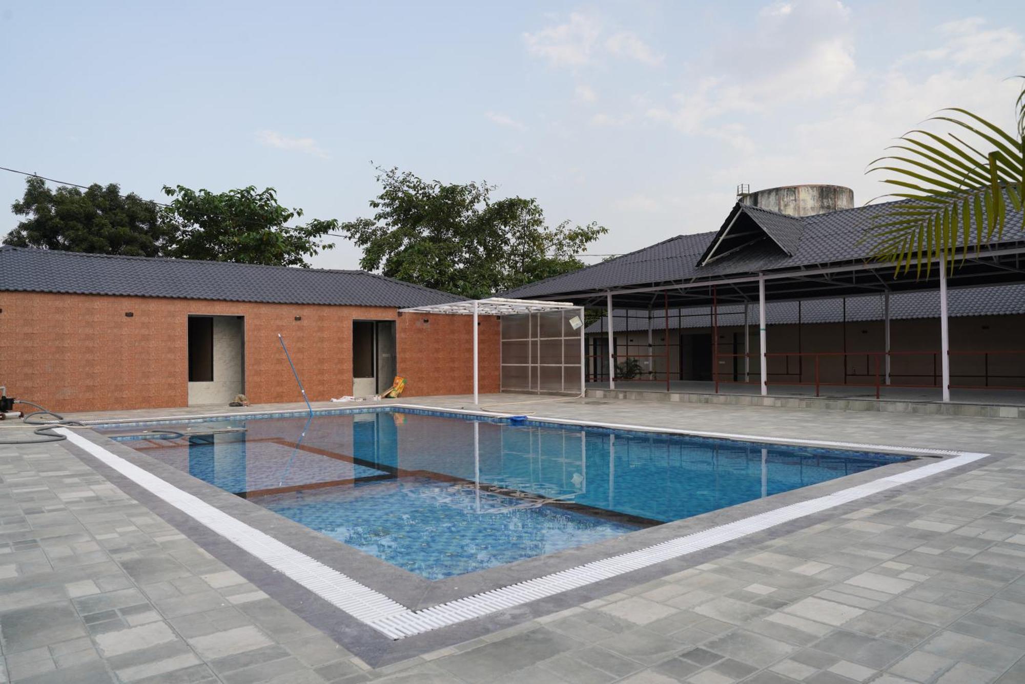 Great Escape Club * Indore